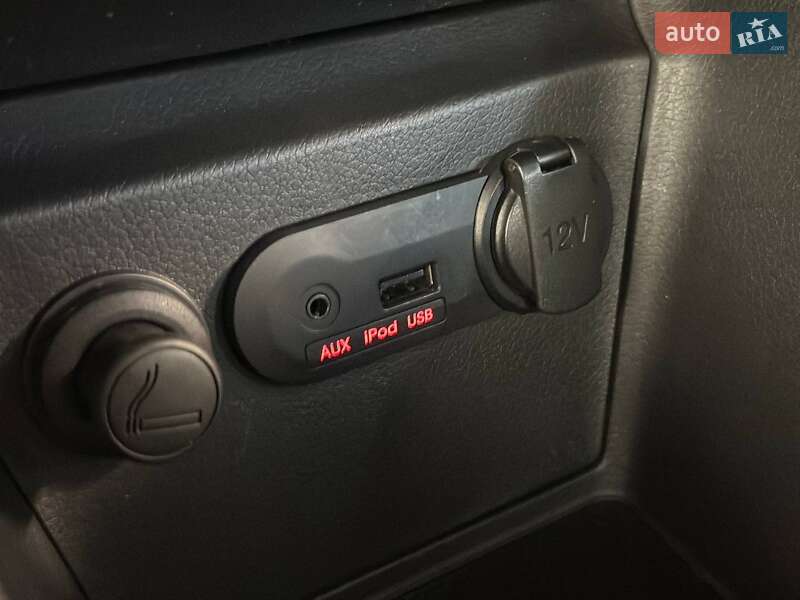Седан Kia Rio 2012 в Львове