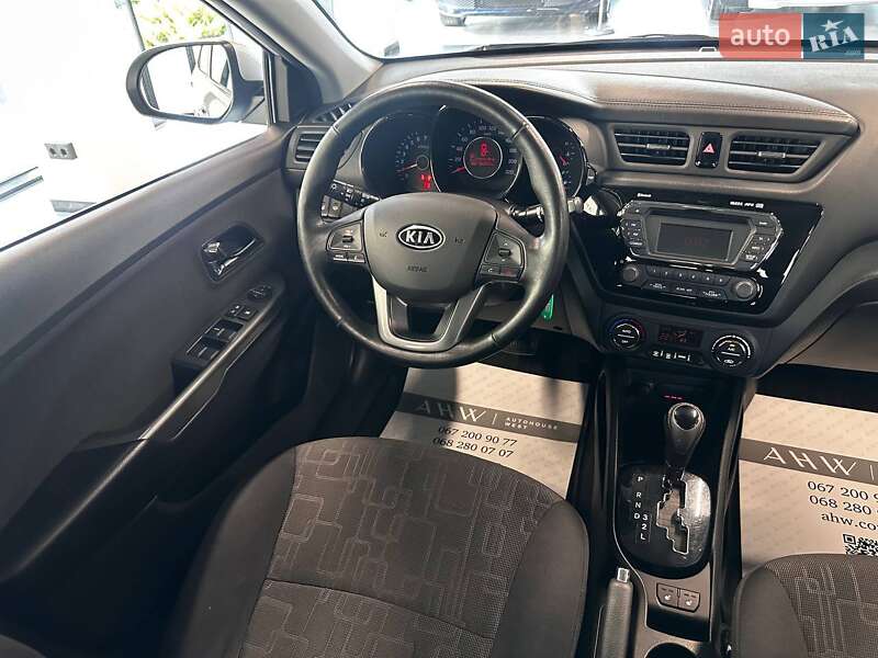 Седан Kia Rio 2012 в Львове