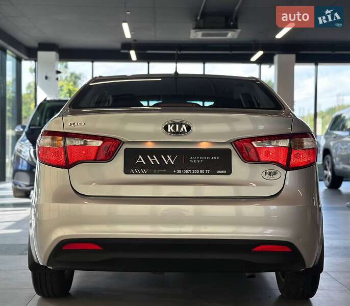 Седан Kia Rio 2012 в Львове