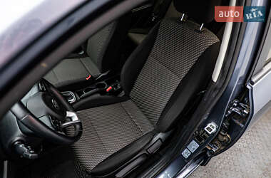Седан Kia Rio 2018 в 