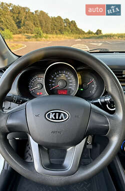 Седан Kia Rio 2012 в 