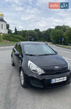 Хетчбек Kia Rio 2012 в Чернігові