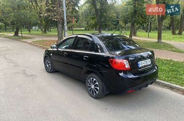 Седан Kia Rio 2011 в 