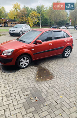 Хэтчбек Kia Rio 2007 в Николаеве