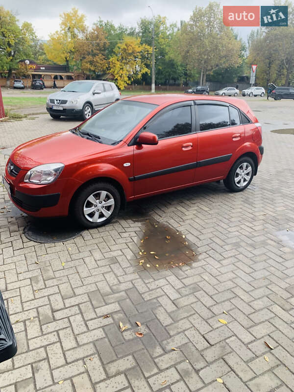 Хэтчбек Kia Rio 2007 в Николаеве