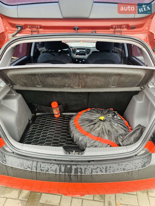 Хэтчбек Kia Rio 2007 в Николаеве