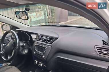 Седан Kia Rio 2013 в 