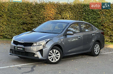 Седан Kia Rio 2021 в  фото 9 Седан Kia Rio 2021 в