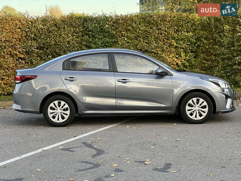 Седан Kia Rio 2021 в Києві