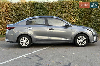 Седан Kia Rio 2021 в  фото 24 Седан Kia Rio 2021 в