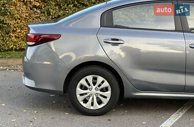 Седан Kia Rio 2021 в  фото 25 Седан Kia Rio 2021 в