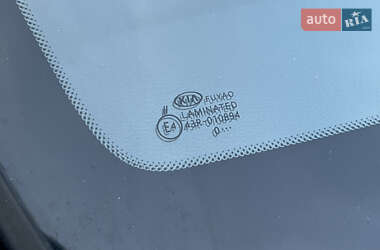 Седан Kia Rio 2021 в  фото 28 Седан Kia Rio 2021 в