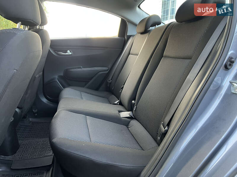 Седан Kia Rio 2021 в Києві