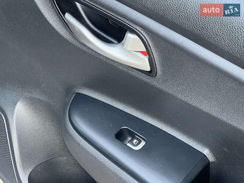 Седан Kia Rio 2021 в Києві