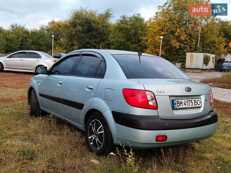 Седан Kia Rio 2007 в Полтаве