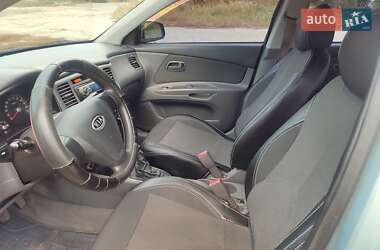 Седан Kia Rio 2007 в  фото 20 Седан Kia Rio 2007 в