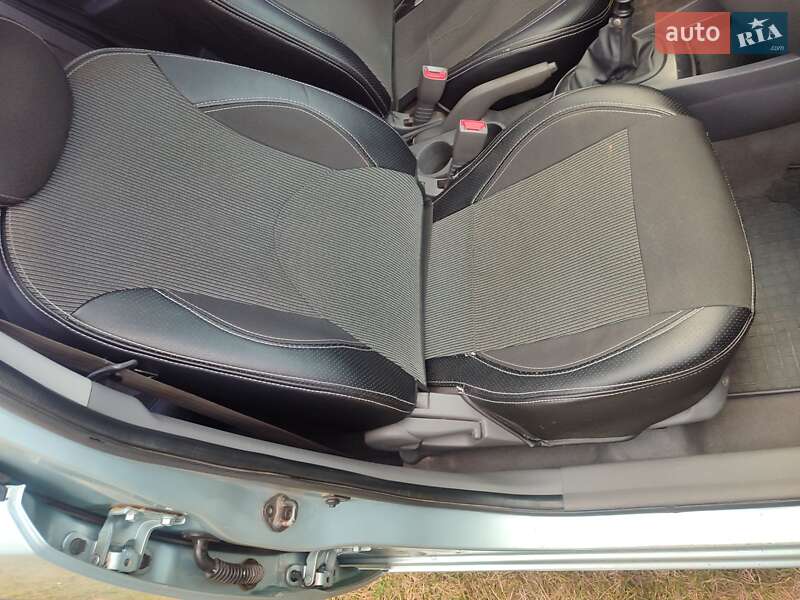 Седан Kia Rio 2007 в Полтаве