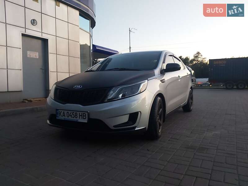 Седан Kia Rio 2013 в Киеве