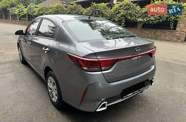 Седан Kia Rio 2021 в 