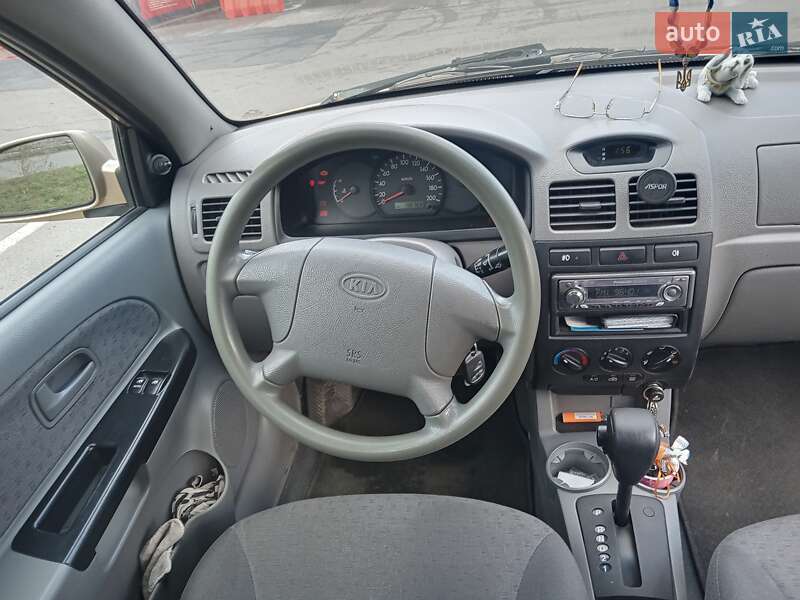 Универсал Kia Rio 2005 в 