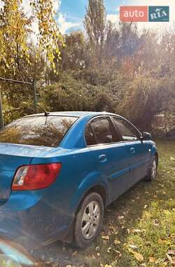 Седан Kia Rio 2010 в 
