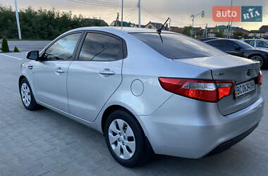 Седан Kia Rio 2014 в 
