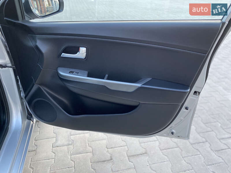 Седан Kia Rio 2014 в Вінниці фото 34 Седан Kia Rio 2014 в Вінниці