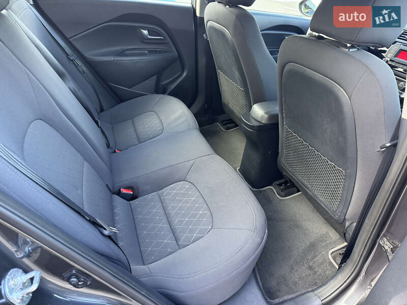 Седан Kia Rio 2016 в Києві