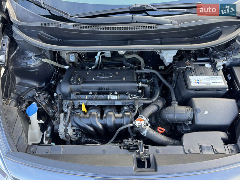 Седан Kia Rio 2016 в Києві