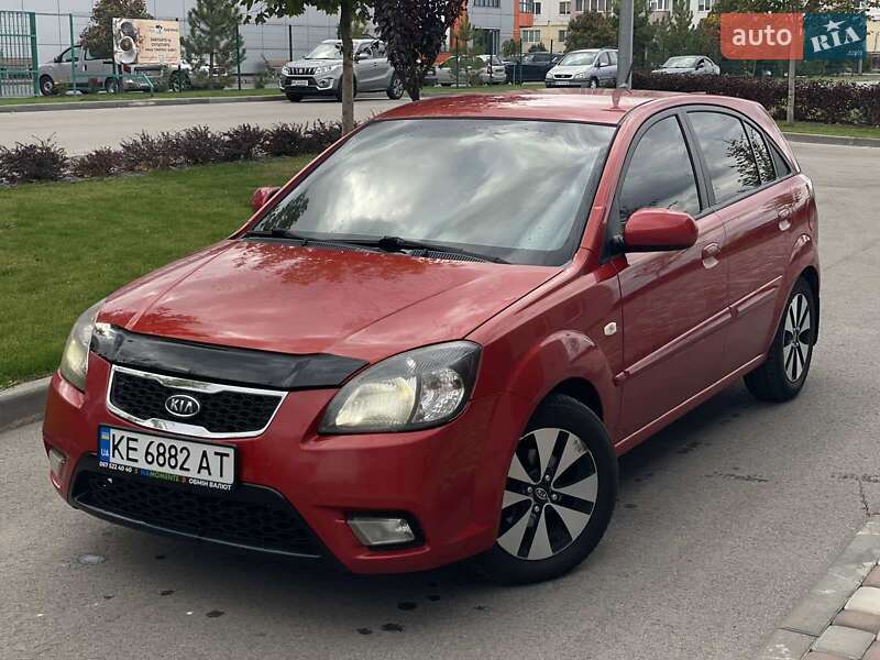 Хэтчбек Kia Rio 2011 в Днепре фото 3 Хэтчбек Kia Rio 2011 в Днепре