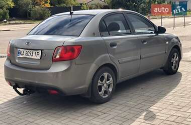 Седан Kia Rio 2011 в 