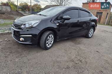 Седан Kia Rio 2017 в 