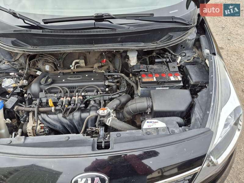 Седан Kia Rio 2017 в Охтирці фото 16 Седан Kia Rio 2017 в Охтирці