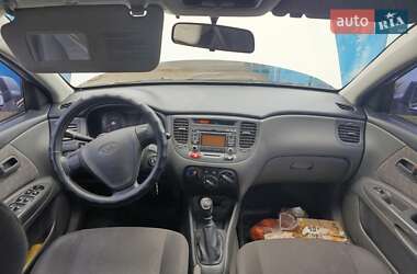 Хэтчбек Kia Rio 2008 в  фото 16 Хэтчбек Kia Rio 2008 в