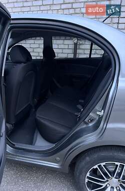 Седан Kia Rio 2010 в 