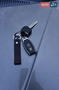 Седан Kia Rio 2010 в 