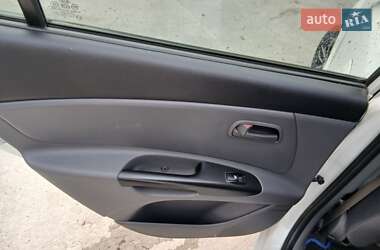 Хэтчбек Kia Rio 2010 в 