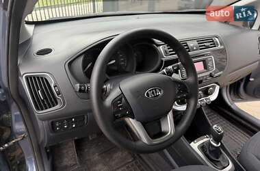 Седан Kia Rio 2017 в 