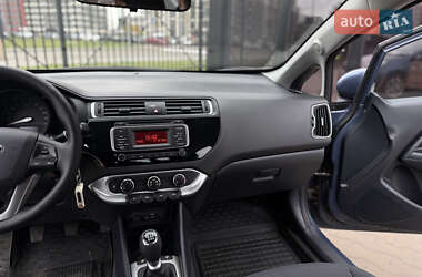 Седан Kia Rio 2017 в 