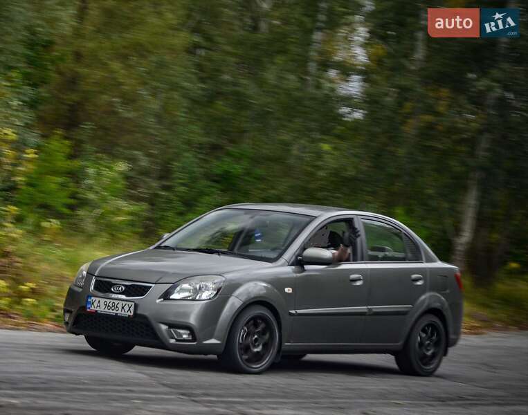 Хетчбек Kia Rio 2011 в Києві