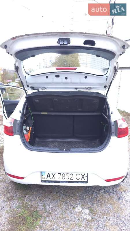 Хэтчбек Kia Rio 2012 в Харькове фото 21 Хэтчбек Kia Rio 2012 в Харькове