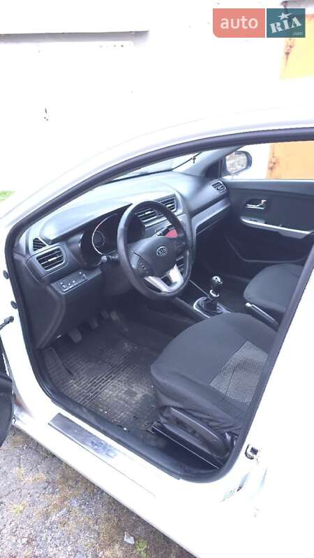 Хэтчбек Kia Rio 2012 в Харькове фото 25 Хэтчбек Kia Rio 2012 в Харькове