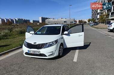 Хэтчбек Kia Rio 2012 в 