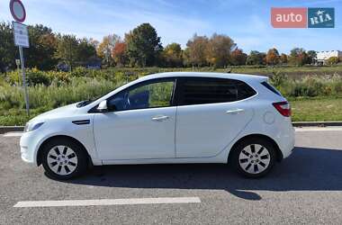 Хэтчбек Kia Rio 2012 в 