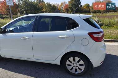 Хэтчбек Kia Rio 2012 в 