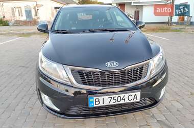 Хэтчбек Kia Rio 2012 в 