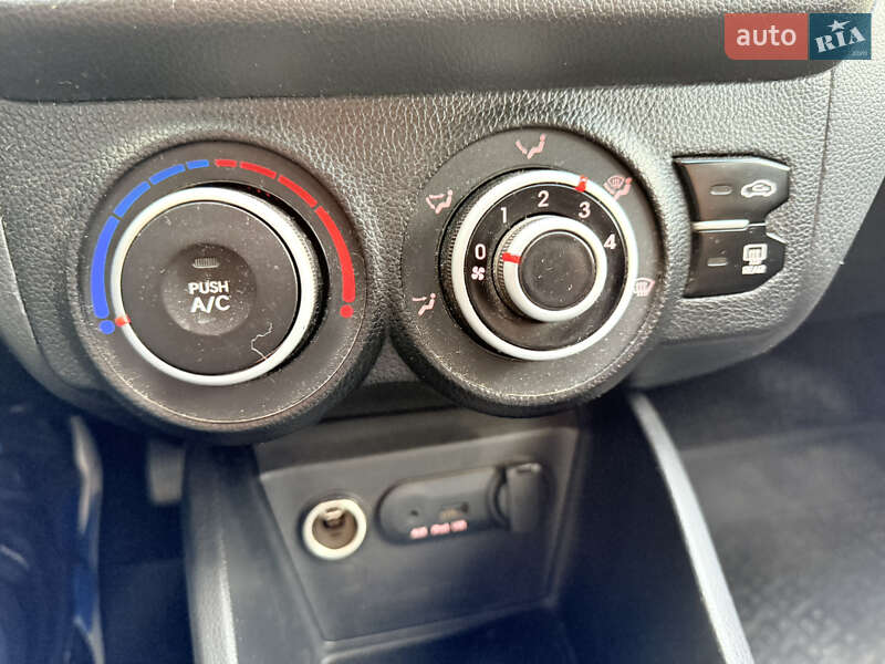 Седан Kia Rio 2013 в Харькове