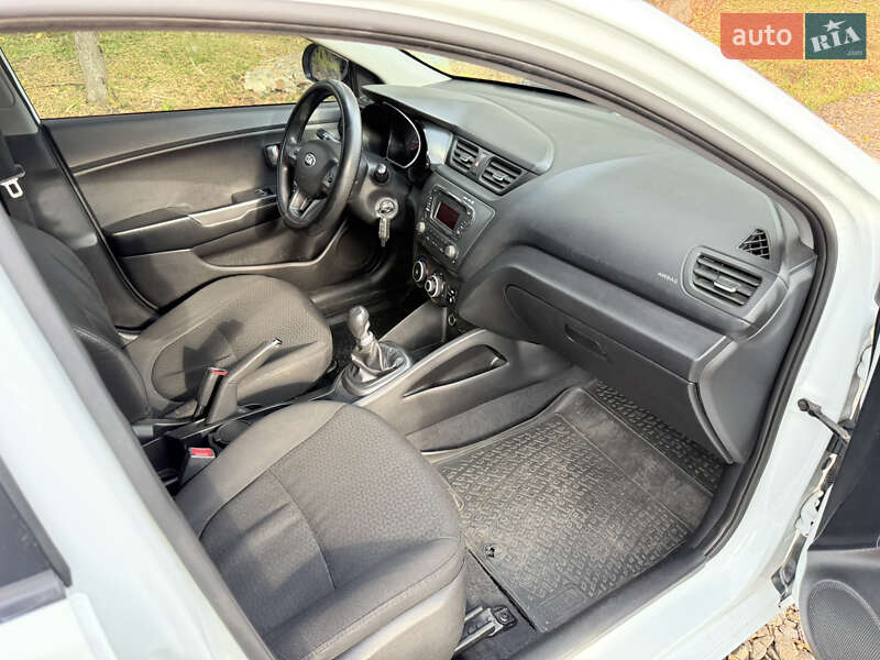 Седан Kia Rio 2013 в Харькове