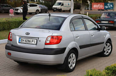 Седан Kia Rio 2006 в 