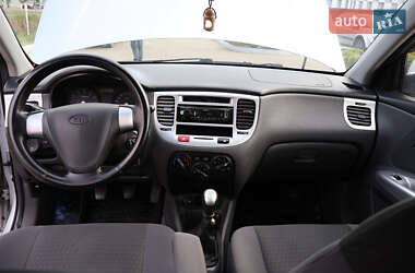 Седан Kia Rio 2006 в 